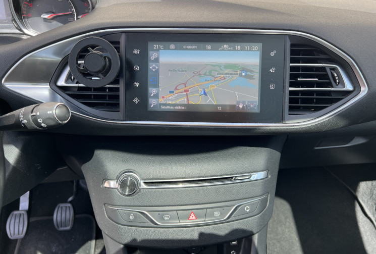 Peugeot 308 II (T9) 1.6 e-HDi S&S 115CH FÉLINE