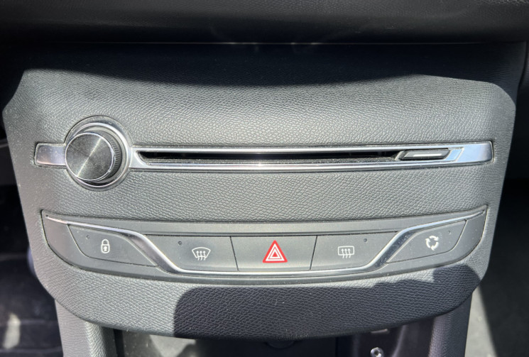 Peugeot 308 II (T9) 1.6 e-HDi S&S 115CH FÉLINE