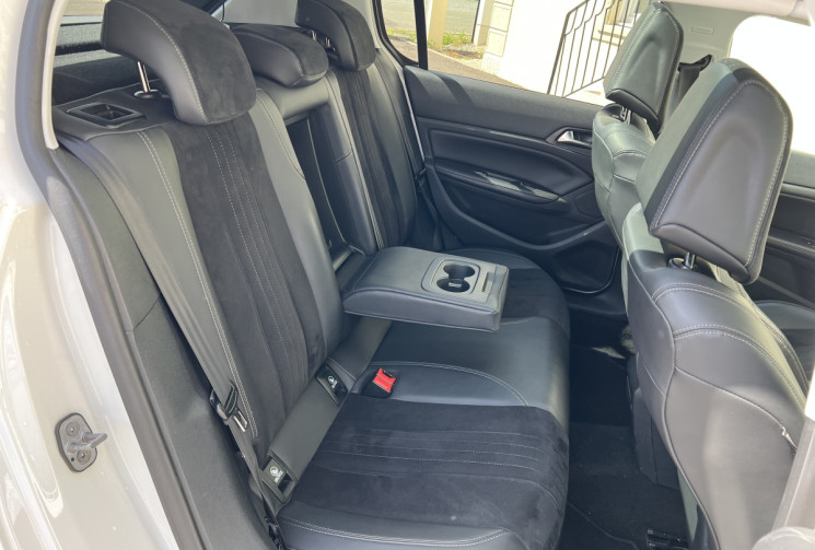 Peugeot 308 II (T9) 1.6 e-HDi S&S 115CH FÉLINE