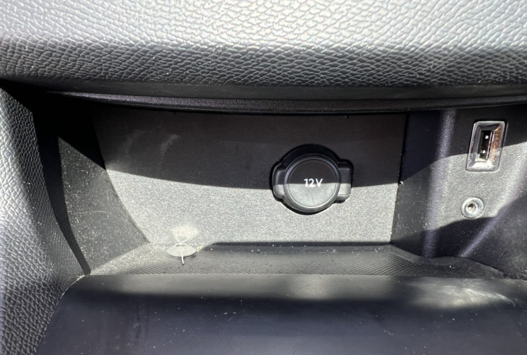 Peugeot 308 II (T9) 1.6 e-HDi S&S 115CH FÉLINE
