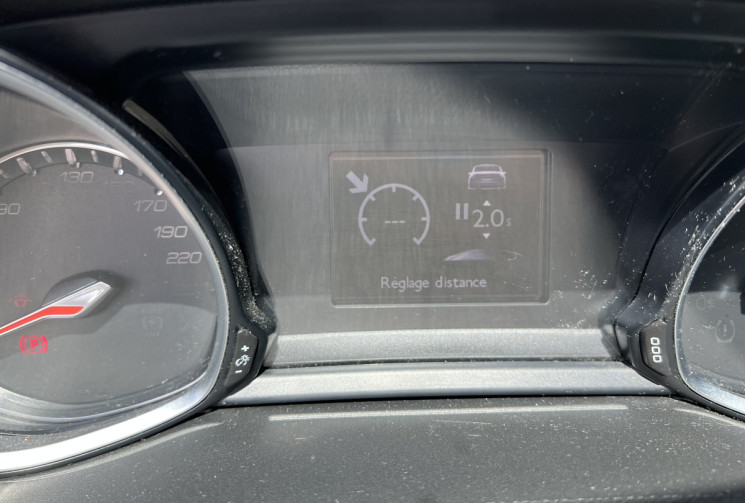 Peugeot 308 II (T9) 1.6 e-HDi S&S 115CH FÉLINE