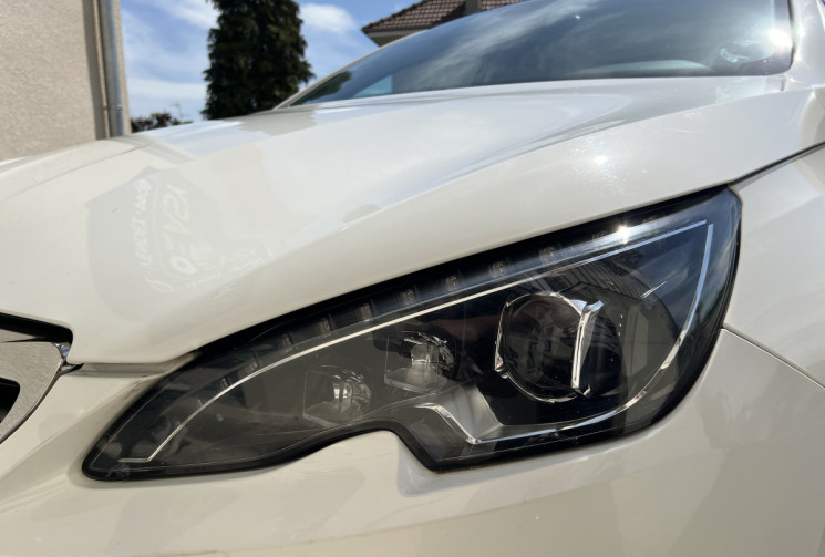 Peugeot 308 II (T9) 1.6 e-HDi S&S 115CH FÉLINE