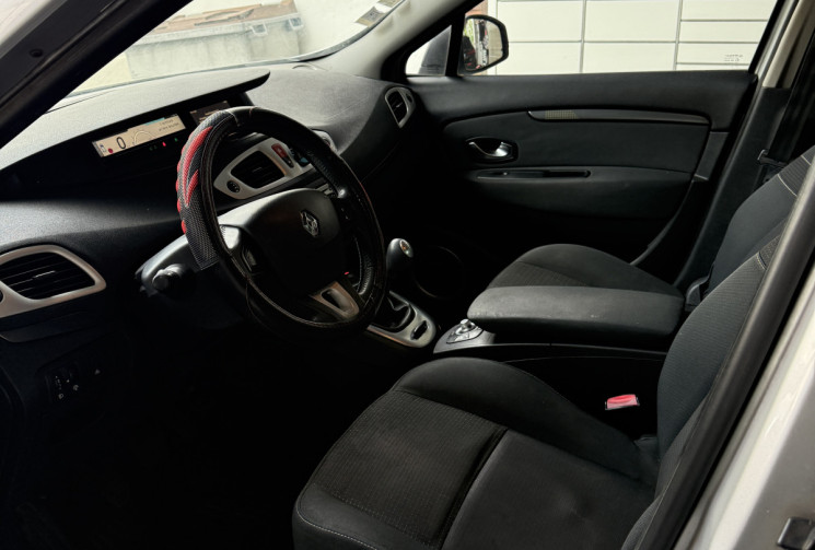 Renault Scénic III 1.5 DCi 105 DINAMIQUE 