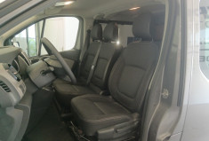 Renault Trafic 4 PORTES 1.6 dCi 120cv / MOTEUR CHAINE / 6 PLACES / ENTRETIEN COMPLET / GARANTIE 6M