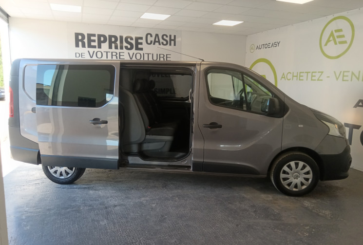 Renault Trafic 4 PORTES 1.6 dCi 120cv / MOTEUR CHAINE / 6 PLACES / ENTRETIEN COMPLET / GARANTIE 6M