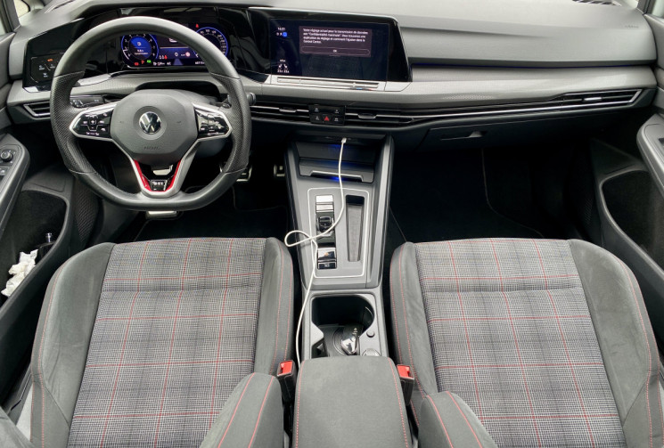 Volkswagen Golf VIII Hatchback GTI 2.0 TSi DSG7 245 CV 