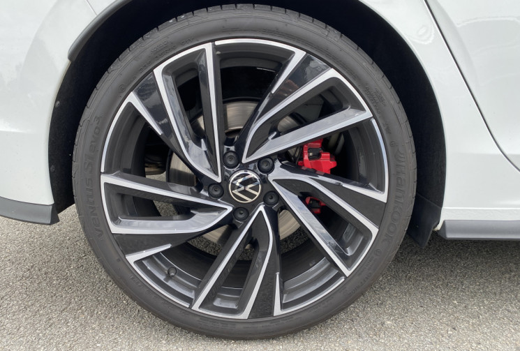 Volkswagen Golf VIII Hatchback GTI 2.0 TSi DSG7 245 CV 