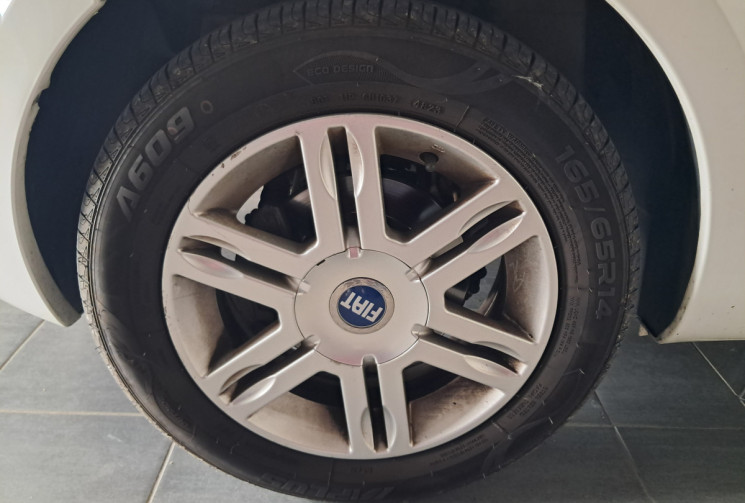 FIAT Panda EMOTION-DUALOGIC BVA-1.2 i 60 cv- TBE-GARANTIE-