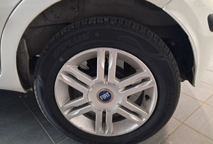 FIAT Panda EMOTION-DUALOGIC BVA-1.2 i 60 cv- TBE-GARANTIE-