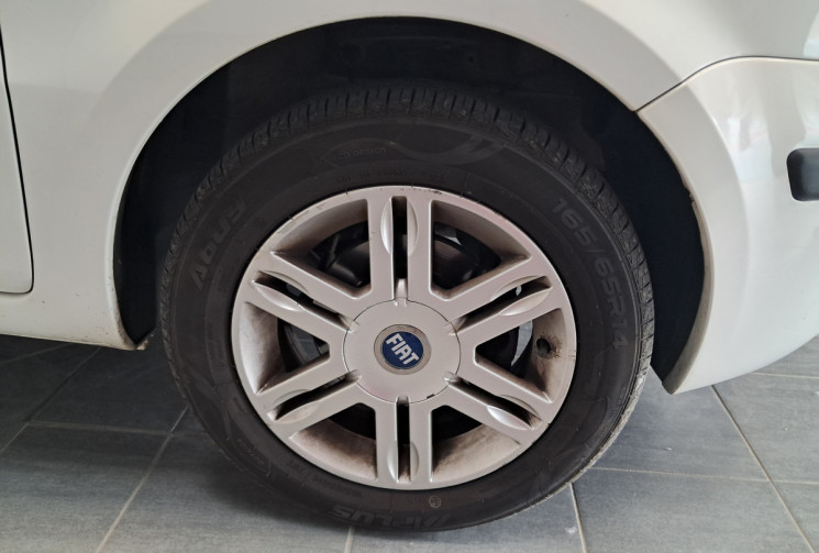 FIAT Panda EMOTION-DUALOGIC BVA-1.2 i 60 cv- TBE-GARANTIE-