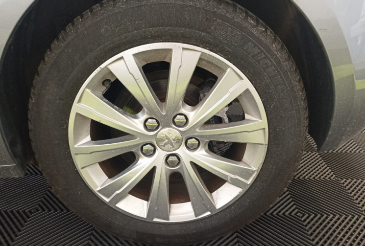 Peugeot 308 1.2L PURETECH 82 CV