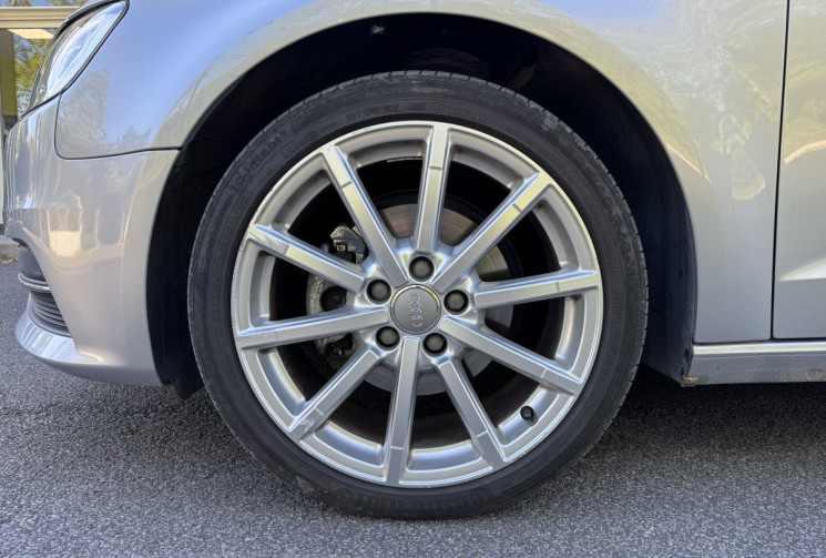 Audi A3 SPORTBACK 2.0 TDi 150 S-Tronic 6 Ambition Luxe / Camera / Cuir / Xenon