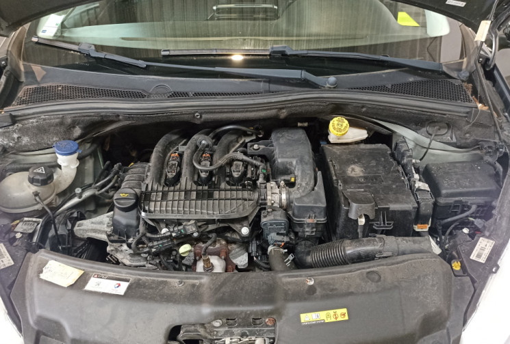Peugeot 208 1.2 PURETECH ALLURE 82CH DISTRIBUTION NEUVE GARANTIE 6 MOIS