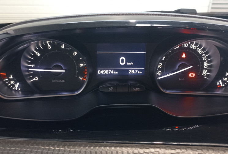 Peugeot 208 1.2 PURETECH ALLURE 82CH DISTRIBUTION NEUVE GARANTIE 6 MOIS