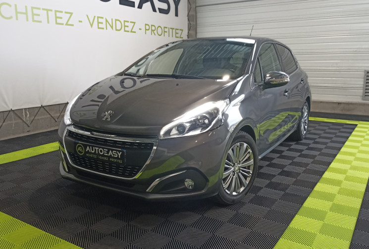 Peugeot 208 1.2 PURETECH ALLURE 82CH DISTRIBUTION NEUVE GARANTIE 6 MOIS