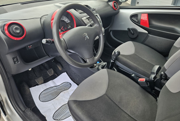 Peugeot 107 1.0 68 SERIE 64 5P