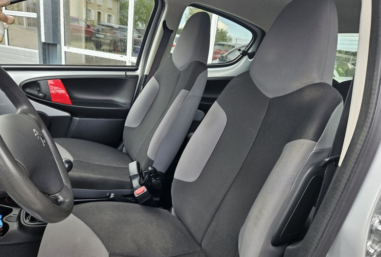Peugeot 107 1.0 68 SERIE 64 5P