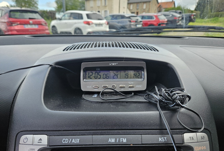 Peugeot 107 1.0 68 SERIE 64 5P
