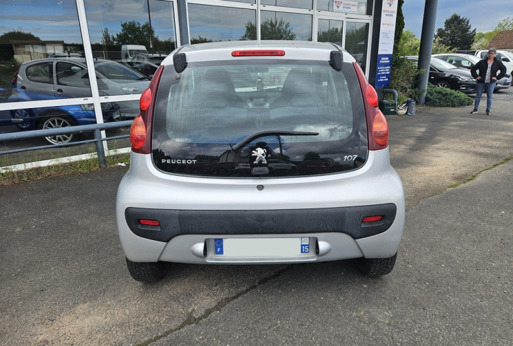 Peugeot 107 1.0 68 SERIE 64 5P