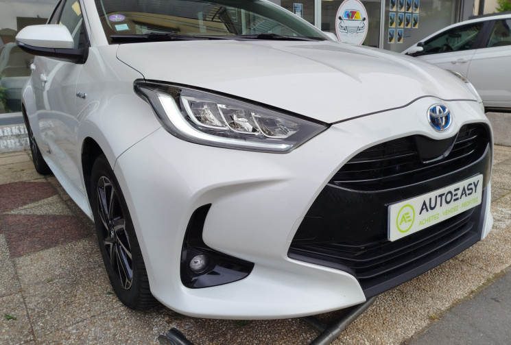 Toyota Yaris Design 1.5 VVTI 12V 116 HSD Hybrid E-CVT
