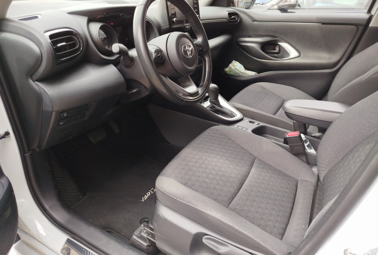 Toyota Yaris Design 1.5 VVTI 12V 116 HSD Hybrid E-CVT