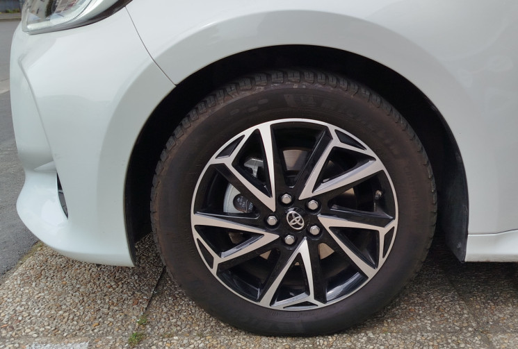 Toyota Yaris Design 1.5 VVTI 12V 116 HSD Hybrid E-CVT/ SUIVI TOYOTA