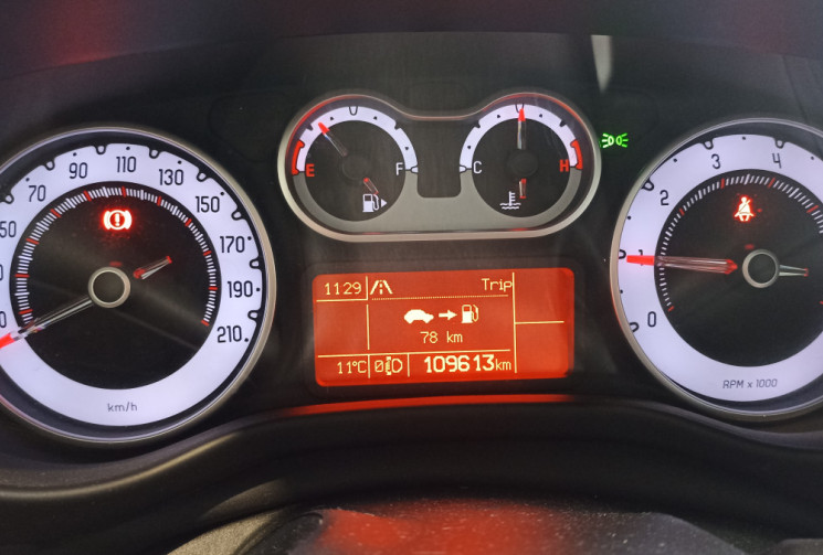 FIAT 500L 105CH TURBO TWINAIR LOUNGE TOIT PANORAMIQUE 