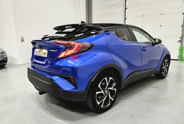 Toyota C-HR 122 cv Graphic  E-CVT / attelage / suivi toyota