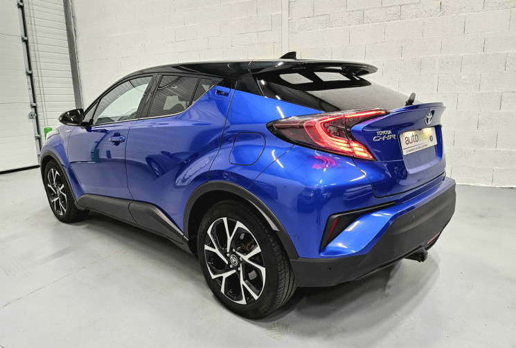 Toyota C-HR 122 cv Graphic  E-CVT / attelage / suivi toyota