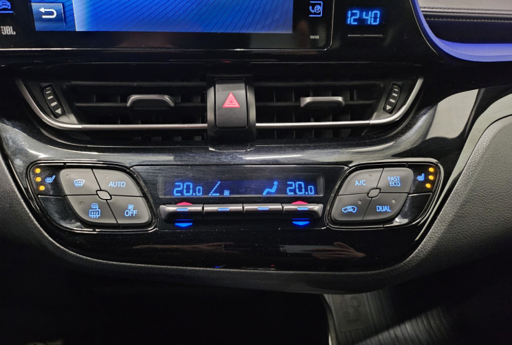 Toyota C-HR 122 cv Graphic  E-CVT / attelage / suivi toyota