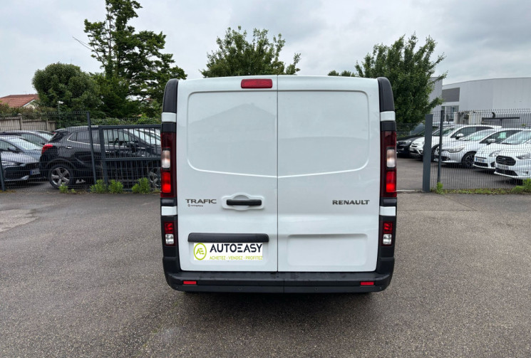 Renault Trafic L1H1 1.6 dCi 120 ch / CONFORT / 11658HT