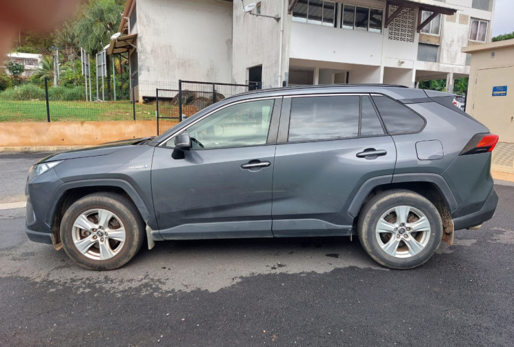 Toyota RAV4 V 2.5 VVT-iE 16V 222 Hybrid AWD-I E-CVT 177 cv Boîte auto