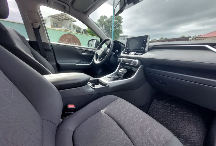 Toyota RAV4 V 2.5 VVT-iE 16V 222 Hybrid AWD-I E-CVT 177 cv Boîte auto