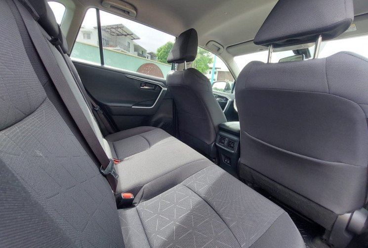 Toyota RAV4 V 2.5 VVT-iE 16V 222 Hybrid AWD-I E-CVT 177 cv Boîte auto