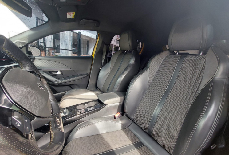 Peugeot 208 II 5 Portes 1.2 PureTech 12V EAT8 S&S 130 cv Boîte auto