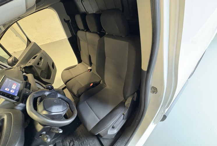 Peugeot Partner  L1 1.5 BlueHDi 16V FAP 75 cv 3 PACES NAVIGATION,CARPLAY,RADARS DE RECUL,ATTELAGE