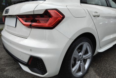 Audi A1 SPORTBACK 30 TFSi 110 CV S-line - sièges chauffants - 