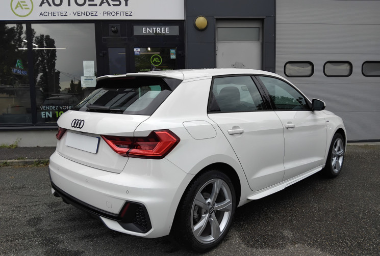 Audi A1 SPORTBACK 30 TFSi 110 CV S-line - sièges chauffants - 