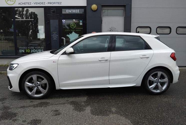 Audi A1 SPORTBACK 30 TFSi 110 CV S-line - sièges chauffants - 