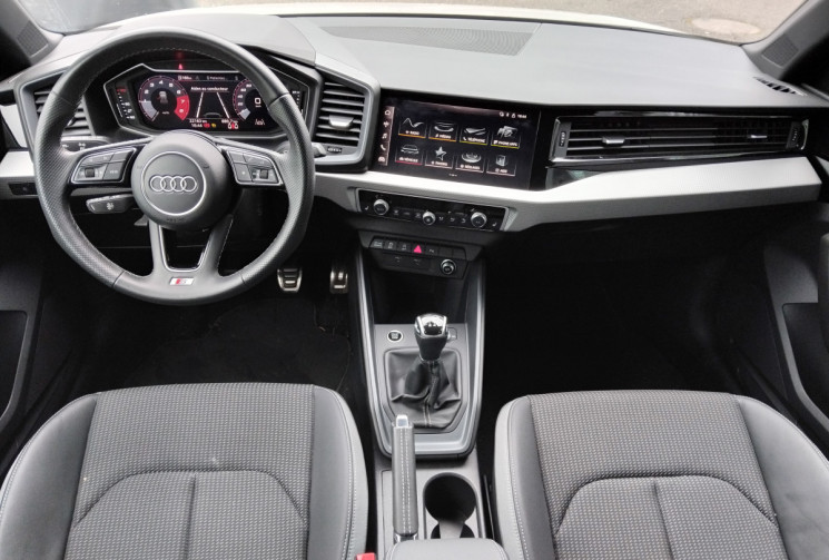 Audi A1 SPORTBACK 30 TFSi 110 CV S-line - sièges chauffants - 
