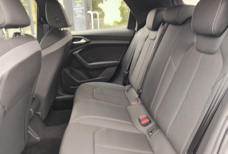 Audi A1 SPORTBACK 30 TFSi 110 CV S-line - sièges chauffants - 