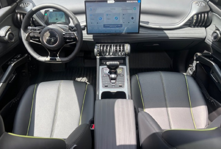 BYD Atto 3 Design 204cv 60,5 Kwh ORIGINE FRANCE 1er main / CARPLAY / CAMERA 360° / SIEGE CHAUFFANT