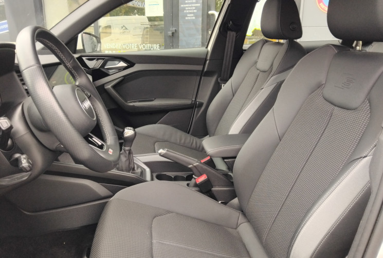 Audi A1 SPORTBACK 30 TFSi 110 CV S-line - sièges chauffants - Keyless free - 