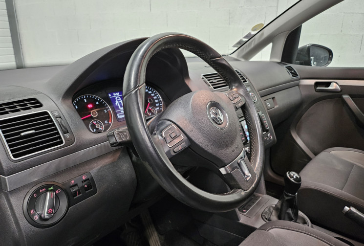 Volkswagen Touran 2.0 140 cv life / TO / suivi volkswagen