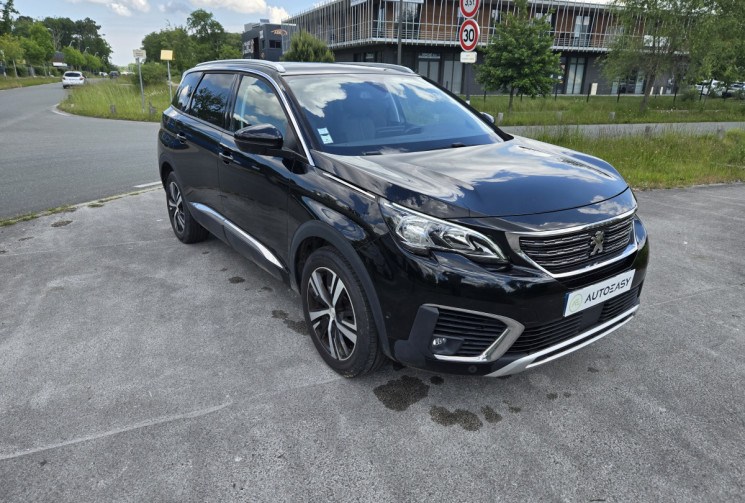 Peugeot 5008 1.2 PureTech 130ch Allure S&S * moteur neuf * Attelage * 7 places * 