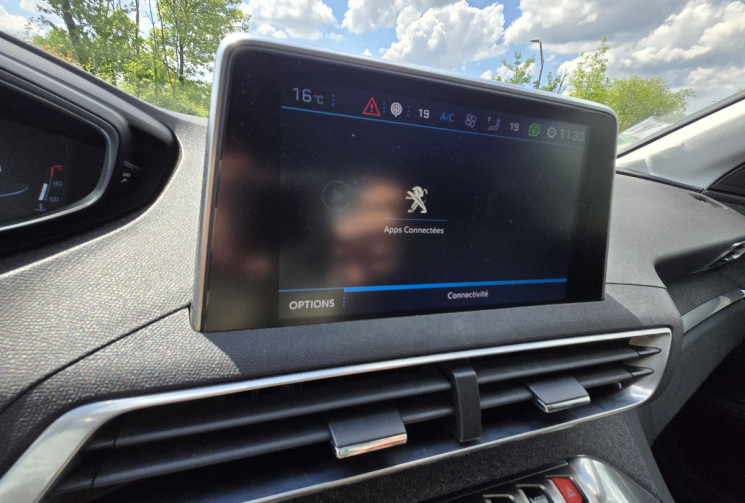 Peugeot 5008 1.2 PureTech 130ch Allure S&S * moteur neuf * Attelage * 7 places * 