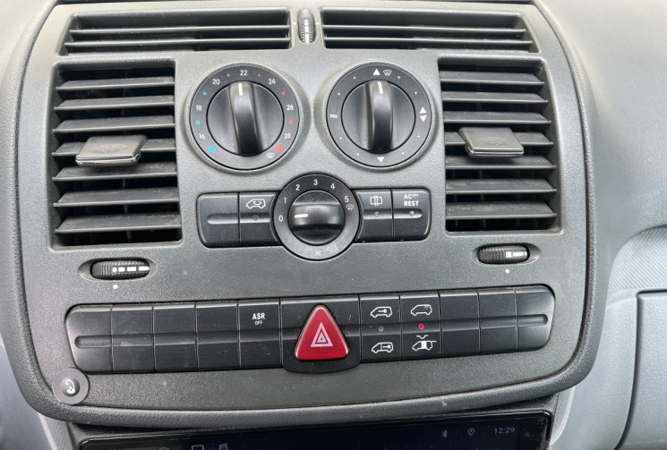Mercedes Vito (639) 111 CDi 2.1 CDI Fourgon court 115 CH AMÉNAGÉ, 100% AUTONOME 