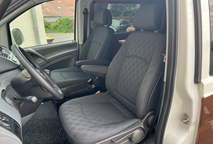 Mercedes Vito (639) 111 CDi 2.1 CDI Fourgon court 115 CH AMÉNAGÉ, 100% AUTONOME 