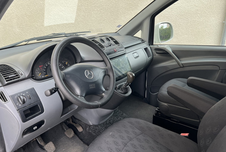 Mercedes Vito (639) 111 CDi 2.1 CDI Fourgon court 115 CH AMÉNAGÉ, 100% AUTONOME 