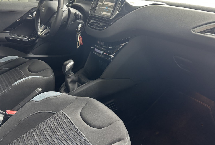 Peugeot 208 1.6 120 FAIBLE KILOMETRA